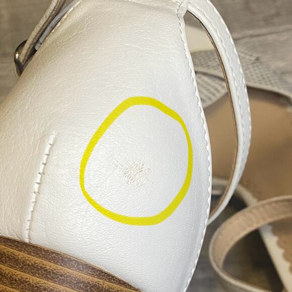 ZIGI SOHO Womens Garcelle Round Toe Block Heel Sandals Size 10 White - Picture 10 of 13